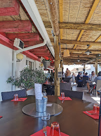 Atmosphère du Restaurant Le Resto du Paty / Les Maisons du Paty (Gîtes) à Arles - n°9