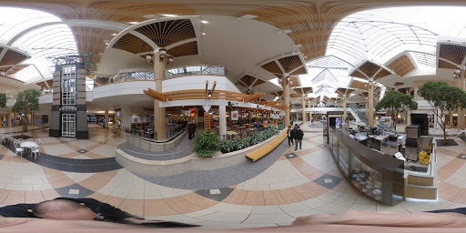 Shopping Mall «Stratford Square Mall», reviews and photos, 152 Stratford Dr, Bloomingdale, IL 60108, USA