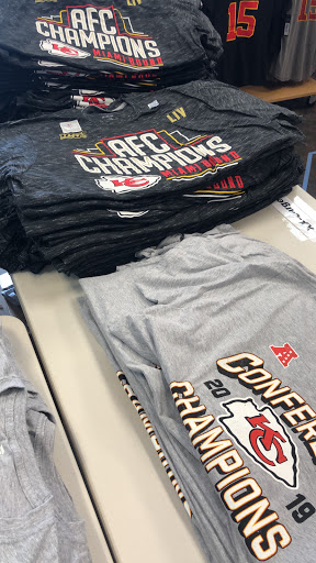 Sportswear Store «Kansas Sampler/Rally House Mission», reviews and photos, 6858 Johnson Dr, Mission, KS 66202, USA