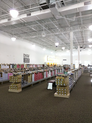 Shoe Store «DSW Designer Shoe Warehouse», reviews and photos, 375 E Altamonte Dr, Altamonte Springs, FL 32701, USA