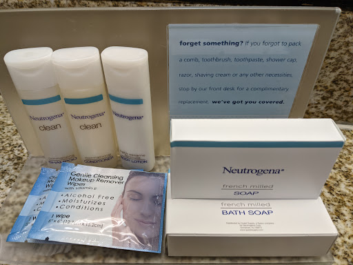 Hotel «Hampton Inn & Suites Las Vegas South», reviews and photos, 3245 St Rose Pkwy, Henderson, NV 89052, USA