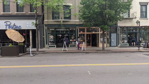 Pet Wants Kitchen, 1409 Vine St, Cincinnati, OH 45202, USA, 