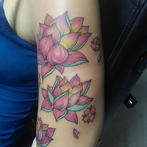 Toproc Ink Tattoo Studio, 4798 Clark Ave, Cleveland, OH 44102, USA, 