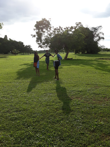 UBTH Golf Course, UBTH Quarters, Ugbowo 300241, 9JRC+RQ Benin City, Nigeria, Golf Course, state Edo