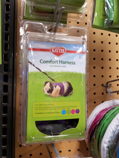 Pet Supply Store «Pet Supplies Plus», reviews and photos, 1791 W Columbia Ave, Battle Creek, MI 49015, USA