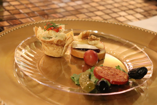 Wine Bar «Coastal Wine Boutique and Tasting Room», reviews and photos, 10880 Ocean Hwy #12a, Pawleys Island, SC 29585, USA