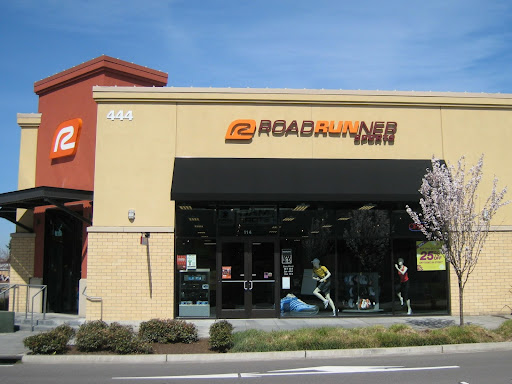 Road Runner Sports, 444 Ramsay Way Suite 114, Kent, WA 98032, USA, 
