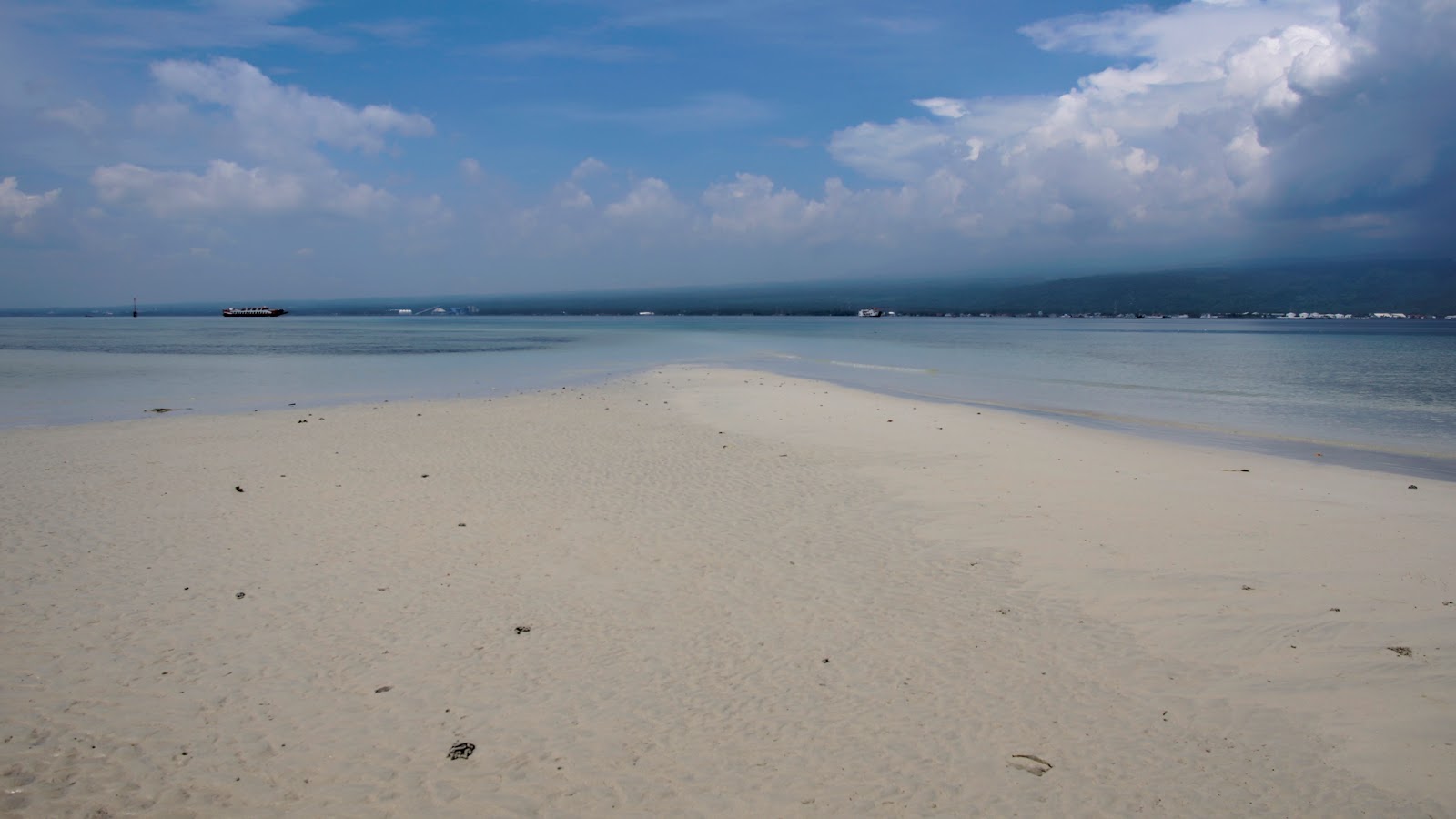 Foto di Prapat Agung Beach con dritto e lungo