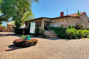 Golden Days Executive Lodge - Livingstone image