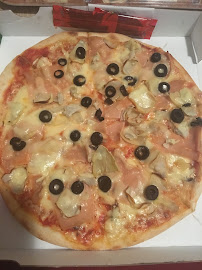 Pizza du Pizzeria CRAZY CHICKEN à Le Malesherbois - n°4