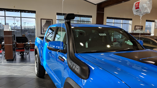 Toyota Dealer «Doxon Toyota of Auburn», reviews and photos, 3405 Auburn Way N, Auburn, WA 98002, USA