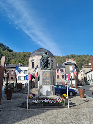 Monument aux Morts de Bort-les-Orgues à Bort-les-Orgues