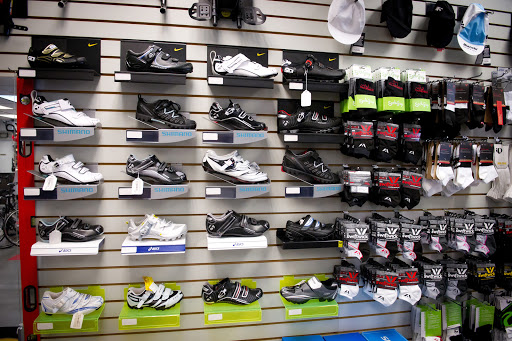 Sporting Goods Store «Brickwell Cycling & Multisports», reviews and photos, 3 Northern Blvd, Great Neck, NY 11021, USA