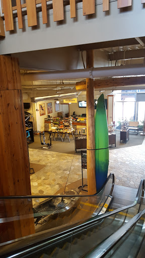 Clothing Store «L.L. Bean», reviews and photos, 6 Wayside Rd, Burlington, MA 01803, USA