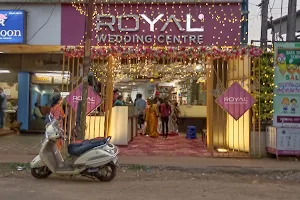 Royal Wedding Centre image