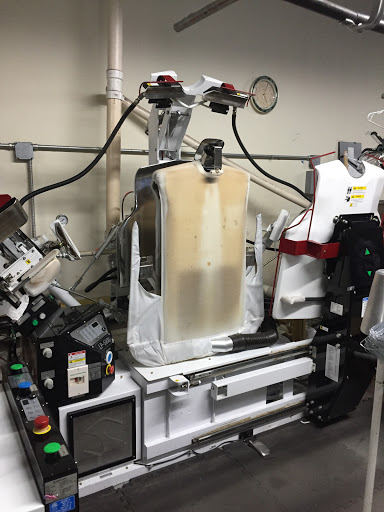 Dry Cleaner «W 106 Cleaners», reviews and photos, 4335 W 106th St # 300, Carmel, IN 46032, USA