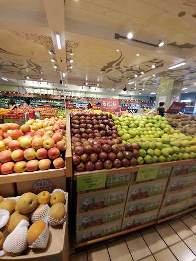 Grocery Store «Whole Foods Market», reviews and photos, 239 N Crescent Dr, Beverly Hills, CA 90210, USA