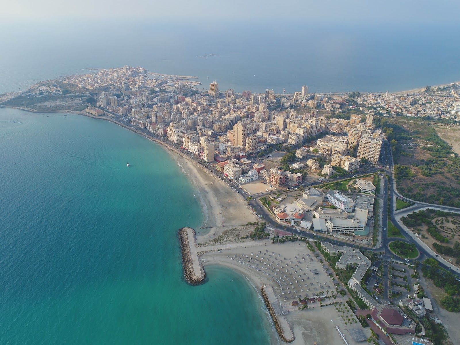 Tyre Beach'in fotoğrafı kısmen temiz temizlik seviyesi ile