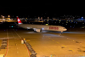 SWISS First Lounge E