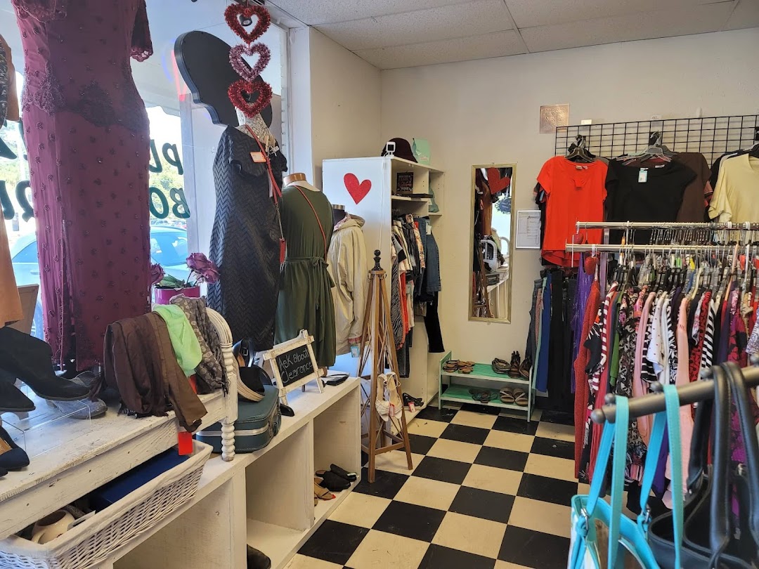 Second Curves Consignment