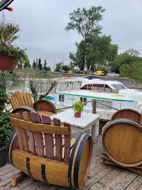 Atmosphère du Café et restaurant de grillades Restaurant L'Île aux Oiseaux à Bram - n°8