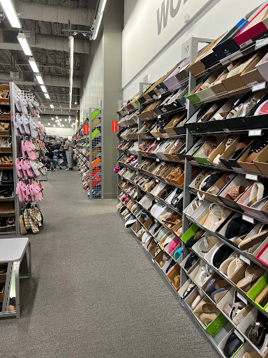 Department Store «Nordstrom Rack Lakewood Center», reviews and photos, 4651 Silva St, Lakewood, CA 90712, USA