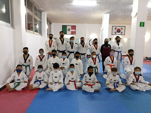 TAEKWONDO BURROS BLANCOS FORUM SANTA MARÍA LA RIBERA