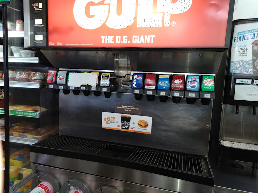 Convenience Store «7-Eleven», reviews and photos, 58-20 Francis Lewis Blvd, Fresh Meadows, NY 11365, USA