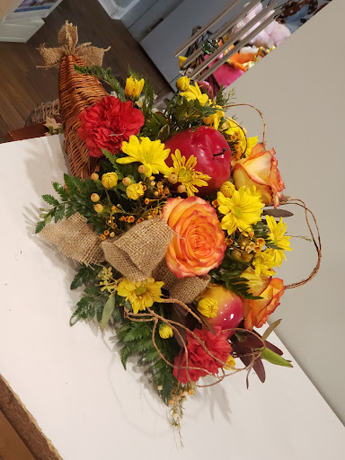 Florist «Auburn Florist», reviews and photos, 325 Southbridge St, Auburn, MA 01501, USA