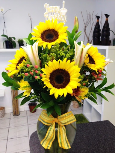 Florist «More Than Flowers», reviews and photos, 109 SE 2nd St, Miami, FL 33131, USA