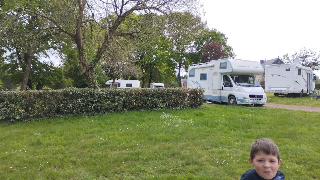aire de services camping car à Campénéac (Morbihan 56)