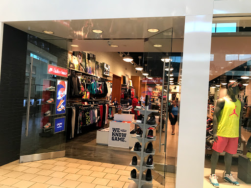 Shoe Store «Champs Sports», reviews and photos, 303 Memorial City Way, Houston, TX 77024, USA