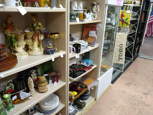 Flea Market «Fort Walton Beach Flea Market», reviews and photos, 125 Eglin Pkwy SE, Fort Walton Beach, FL 32548, USA