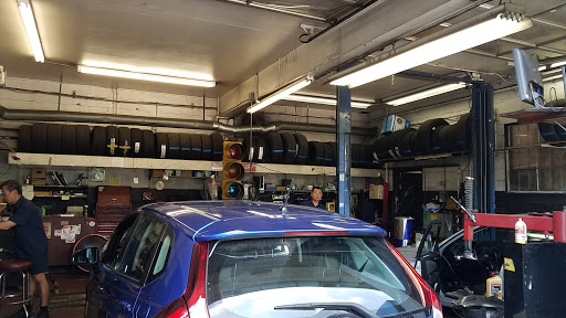 Tire Shop «Town Car Repair», reviews and photos, 301 S Glebe Rd, Arlington, VA 22204, USA
