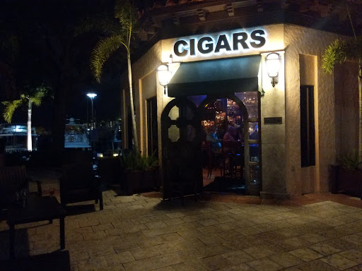 Tobacco Shop «Angry Moon Cigar Bar», reviews and photos, 2401 PGA Boulevard, Palm Beach Gardens, FL 33410, USA