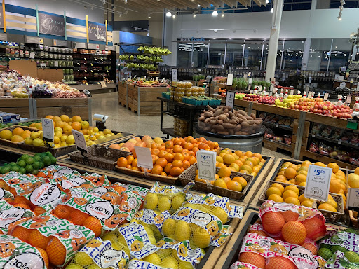 Grocery Store «Harvest Market», reviews and photos, 2029 S Neil St, Champaign, IL 61820, USA