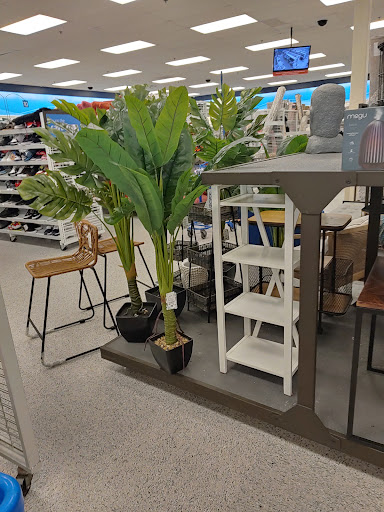 Clothing Store «Ross Dress for Less», reviews and photos, 926 Airport Center Rd, Allentown, PA 18109, USA