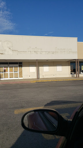 Grocery Store «Save-A-Lot», reviews and photos, 611 W Poplar St, Elizabethtown, KY 42701, USA