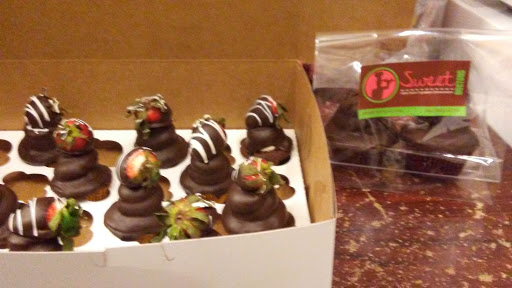 Wedding Bakery «Sweet Doctors», reviews and photos, 140 University Town Center Dr, Sarasota, FL 34243, USA