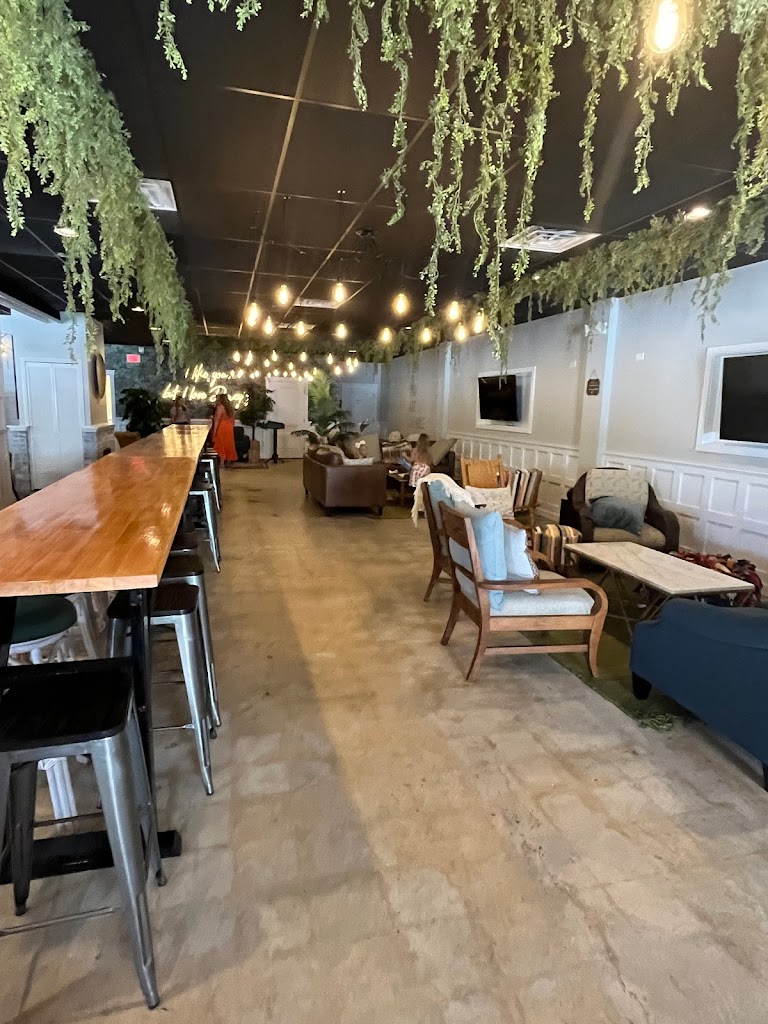 Dewey's Bar + Bistro 28540