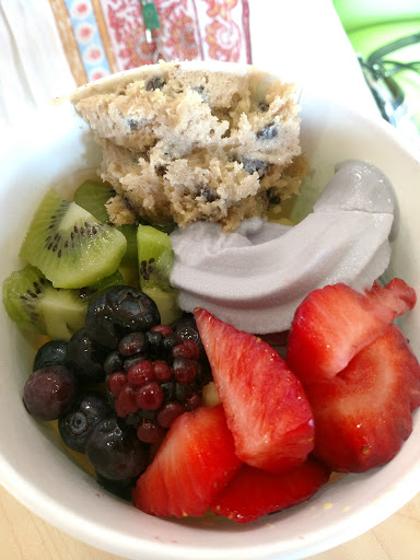 Frozen Yogurt Shop «Yolo», reviews and photos, 6 Cooper St, Memphis, TN 38104, USA