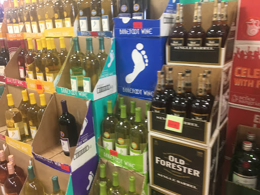 Wine Store «Wine Outlet», reviews and photos, 10 Meadowlands Pkwy, Secaucus, NJ 07094, USA