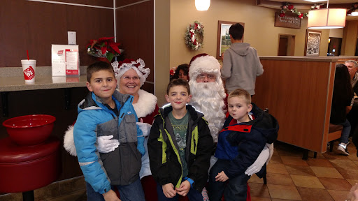 Fast Food Restaurant «Chick-fil-A», reviews and photos, 2801 E Market St, York, PA 17402, USA