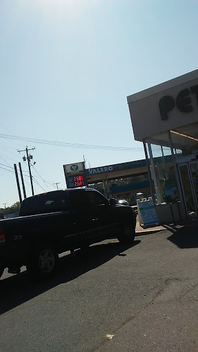 Pet Supply Store «Pet Supplies Plus», reviews and photos, 1773 Berlin Turnpike, Wethersfield, CT 06109, USA