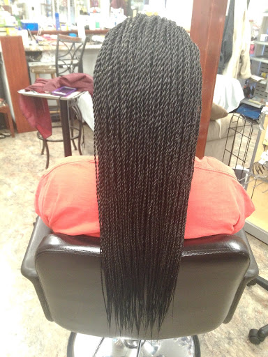 Hair Salon «Jobrah African Hair Braiding», reviews and photos, 3824 Williamson Rd, Roanoke, VA 24012, USA