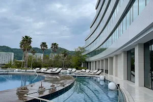 Laguna Baycourt Club Hotel & Spa Resort image