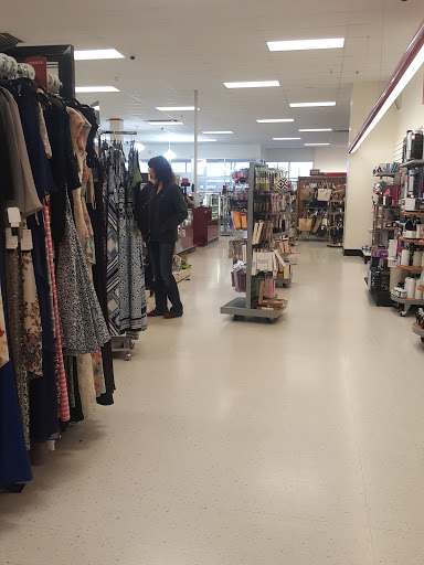 Department Store «T.J. Maxx & HomeGoods», reviews and photos, 4890 Integrity Way, Appleton, WI 54913, USA