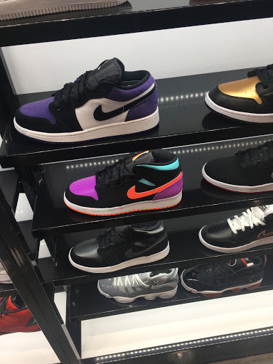 Shoe Store «Shoe Palace», reviews and photos, 1 Mills Cir #706, Ontario, CA 91764, USA