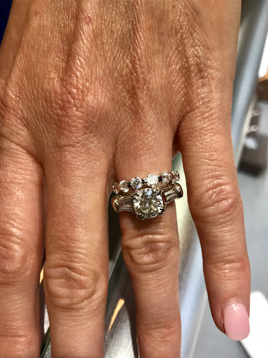 Jewelry Store «Farsi Jewelers», reviews and photos, 5590 Roswell Rd #110, Sandy Springs, GA 30342, USA