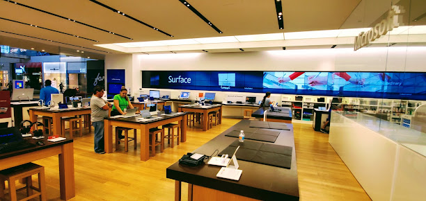 Microsoft Store - Dadeland Mall